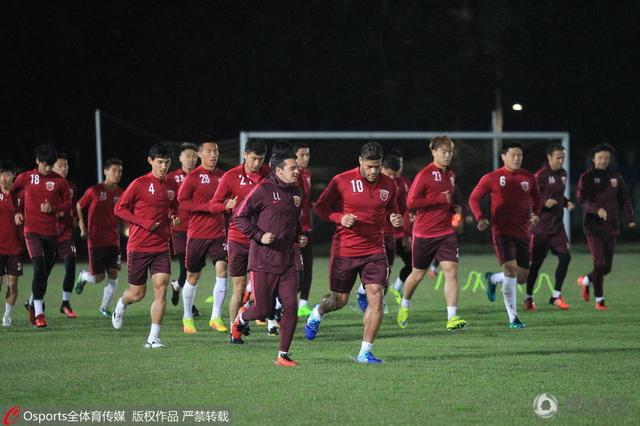 草莓在深夜释放自己在线