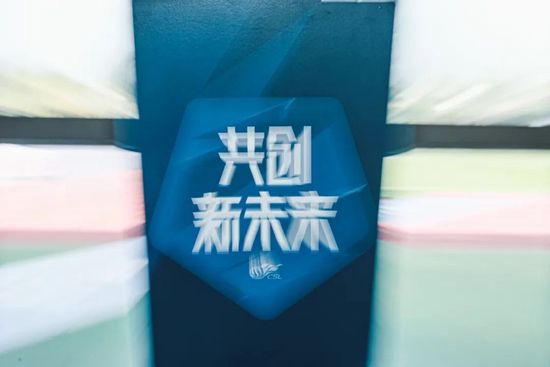 娇妻玩4p被三男人伺候更新时间