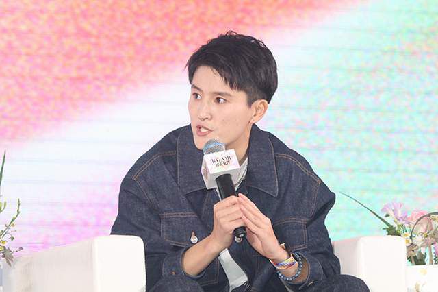 美女胸又黄又网站